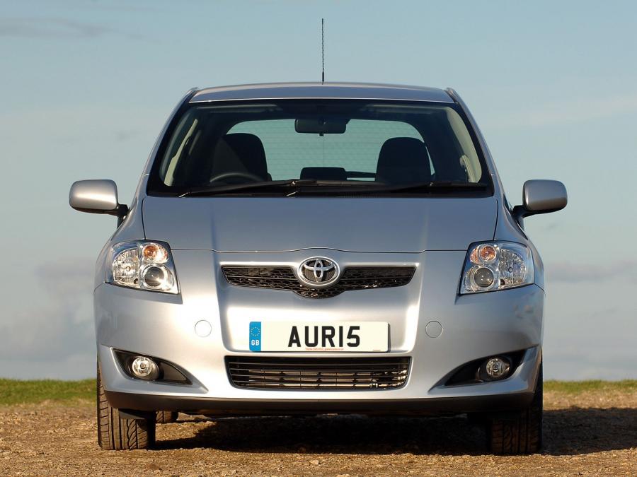  Toyota Auris 5-Door 2007 года  (UK) (фото 6 из 15)